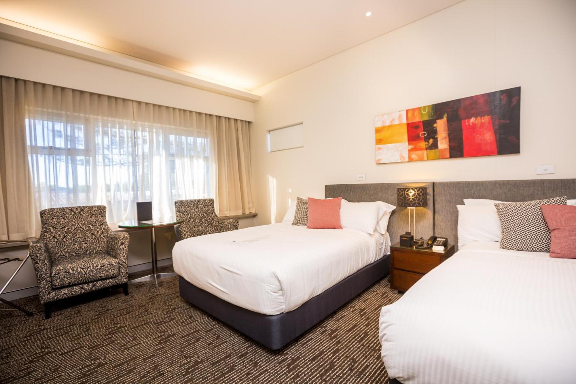 Calamvale Hotel Suites And Conference Centre Brisbane Kültér fotó