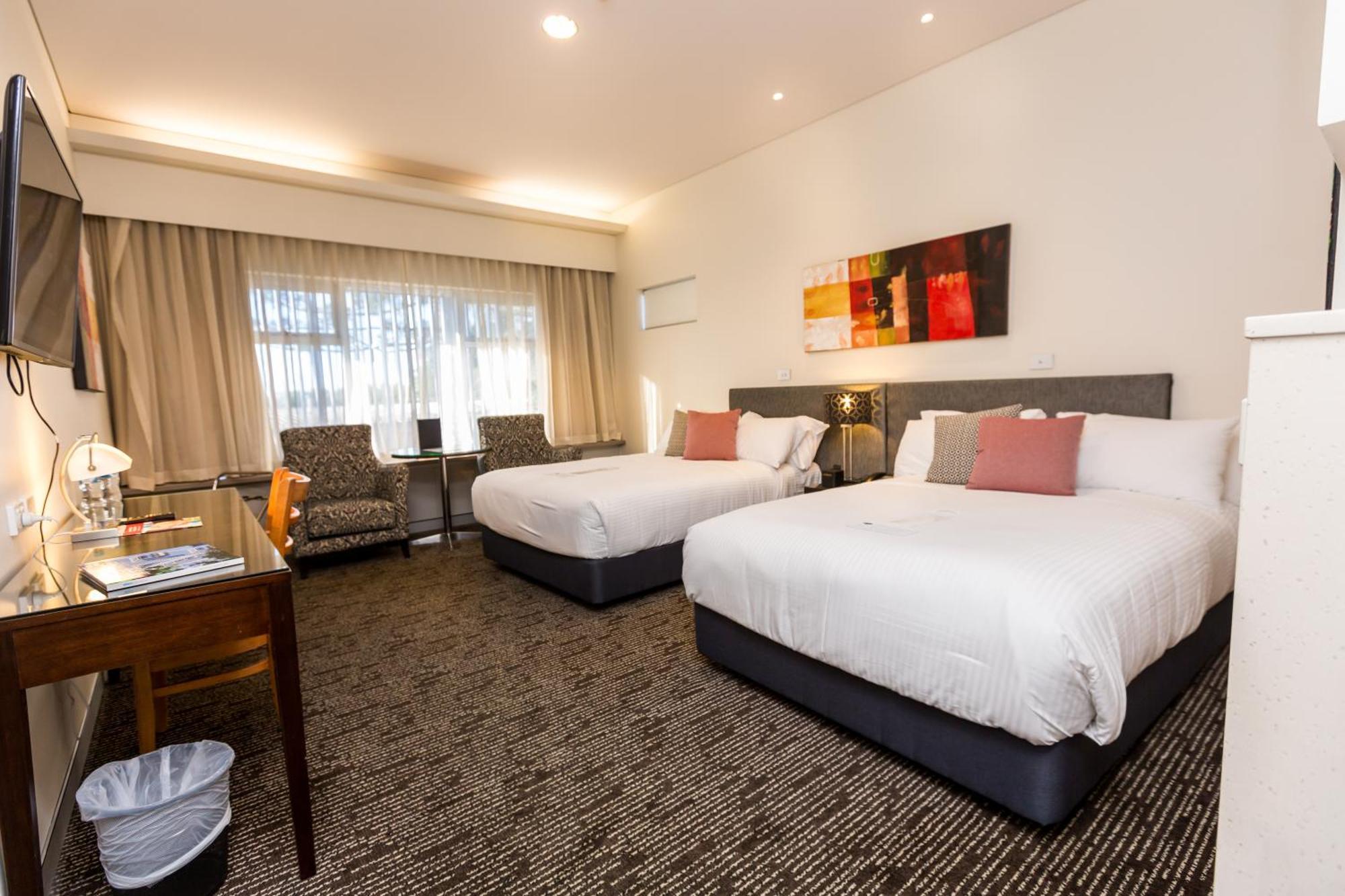 Calamvale Hotel Suites And Conference Centre Brisbane Kültér fotó