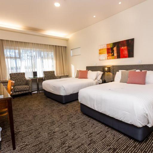 Calamvale Hotel Suites And Conference Centre Brisbane Kültér fotó